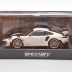 Porsche 911 991.2 GT2 RS ホワイト Minichamps 1:43 - image 4 of 4