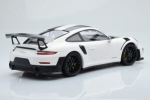 Porsche 911 GT2 RS 991.2 Weissach Package ホワイト ブラックマグネシウムホイール Minichamps 1:18 153068309 メタル - 画像 2/6