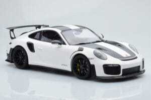 Porsche 911 GT2 RS 991.2 Weissach Package ホワイト ブラックマグネシウムホイール Minichamps 1:18 153068309 メタル - 画像 4/6
