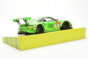 Porsche 911 991.2 GT3 R #1 Manthey Racing 24 Hours Nurburgring 2019 Minichamps 1:18 MG-M-911-19-1801 メタル - 画像 3/6