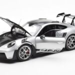 Porsche 911 992 GT3 Weissach Pack GT シルバー メタリック Norev 1:18 - image 2 of 8