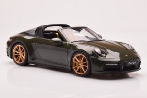 Porsche 911 992 Targa 4S オリーブグリーン GT Spirit 1:18 GT438 レジン - 画像 4/6