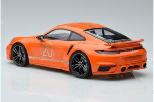 Porsche 911 992 Turbo S China 20th Anniversary オレンジ Minichamps 1:18 155069171 メタル - 画像 5/6