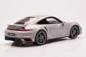 Porsche 911 992 Turbo S クレヨングレー GT Spirit 1:18 GT431 レジン - 画像 2/6