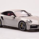Porsche 911 992 Turbo S クレヨングレー GT Spirit 1:18 - image 4 of 6