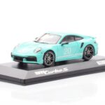 Porsche 911 992 Turbo S Mint グリーン Minichamps 1:43 - image 2 of 4