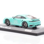 Porsche 911 992 Turbo S Mint グリーン Minichamps 1:43 - image 3 of 4