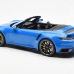 Porsche 911 992 Turbo S シャークブルー GT Spirit 1:18 - image 5 of 6