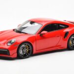 Porsche 911 992 Turbo S Sport Design レッド Minichamps 1:18