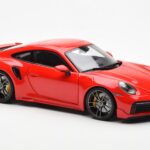 Porsche 911 992 Turbo S Sport Design レッド Minichamps 1:18 - image 6 of 8