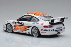 Porsche 911 996 GT3 R #1 C. Kwan Carrera Cup Asia 2004 AUTOart 1:18 80487 メタル - 画像 6/7