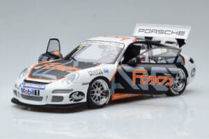 Porsche 911 997 GT3 Cup #33 M. Marsh Carrera Cup Asia 2006 AUTOart 1:18 80782 メタル - 画像 2/7