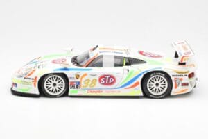 Porsche 911 GT1 #38 T. Boutsen / M. Kelleners 24 Hours of Le Mans 1998 UT Models 1:18 39817 メタル - 画像 3/6