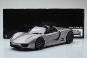 Porsche 918 Spyder プロトタイプ グレーメタリック Minichamps 1:18 110060030 メタル - 画像 7/7