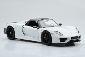 Porsche 918 Spyder Weissach Package ホワイト ブラックホイール Minichamps 1:18 113062443 メタル - 画像 7/9