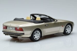 Porsche 944 S2 カブリオレ GT Spirit 1:18 GT002CS レジン - 画像 2/6