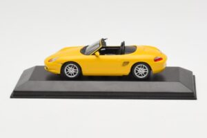 Porsche Boxster 986 イエロー Minichamps 1:43