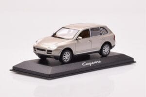 Porsche Cayenne 9PA ベージュ Minichamps 1:43 WAPC2000513 メタル - 画像 2/4