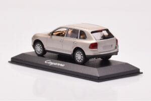 Porsche Cayenne 9PA ベージュ Minichamps 1:43 WAPC2000513 メタル - 画像 3/4