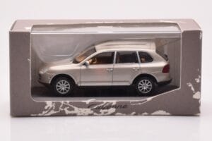 Porsche Cayenne 9PA ベージュ Minichamps 1:43 WAPC2000513 メタル - 画像 4/4