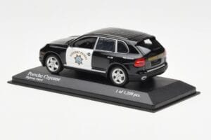 Porsche Cayenne 9PA Highway Patrol Minichamps 1:43 400066291 メタル - 画像 3/4