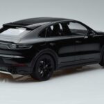Porsche Cayenne E3 S Coupe Minichamps 1:18 187673 メタル - image 2 of 6