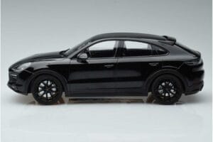 Porsche Cayenne E3 S Coupe Minichamps 1:18 187673 メタル - 画像 3/6