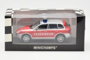 Porsche Cayenne S Feuerwehr Minichamps 1:43 WAPC02060116 メタル - 画像 4/4