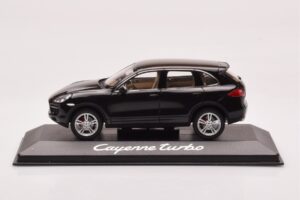 Porsche Cayenne 92A Turbo ブラック Minichamps 1:43