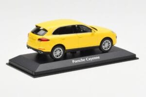 Porsche Cayenne 92A イエロー MaxiChamps 1:43 940063201 メタル - 画像 2/4
