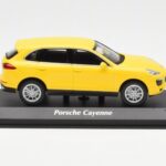 Porsche Cayenne 92A イエロー MaxiChamps 1:43