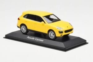 Porsche Cayenne 92A イエロー MaxiChamps 1:43 940063201 メタル - 画像 3/4