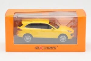 Porsche Cayenne 92A イエロー MaxiChamps 1:43 940063201 メタル - 画像 4/4