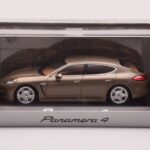 Porsche Panamera 970 4 ベージュ メタリック Minichamps 1:43 - image 4 of 4