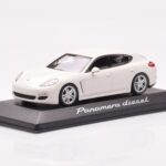 Porsche Panamera 970 Diesel Carrara ホワイト Minichamps 1:43 - image 2 of 4