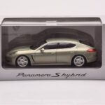 Porsche Panamera 970 S Hybrid Critall グリーン Minichamps 1:43 - image 4 of 4