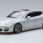 Porsche Panamera 970 Turbo シルバー Norev 1:18