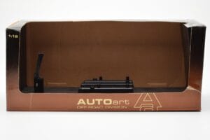 Range Rover P38 4.6 HSE ブラック メタリック AUTOart 1:18 70017 メタル - 画像 3/9