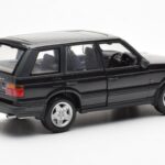 Range Rover P38 4.6 HSE ブラック メタリック AUTOart 1:18 - image 6 of 9