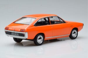 Renault 15 TL オレンジ Norev 1:18 185350 メタル - 画像 2/6