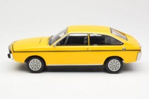 Renault 15 TL イエロー ブラック Norev 1:18 185351 メタル - 画像 3/6