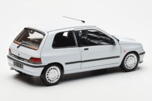 Renault Clio 16S ホワイト Norev 1:18 185251 メタル - 画像 3/8