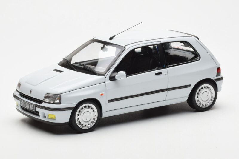 Renault Clio 16S ホワイト Norev 1:18