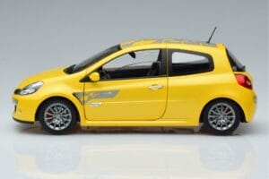 Renault Clio RS Mk3 F1 Team Norev 1:18 185236 メタル - 画像 4/7