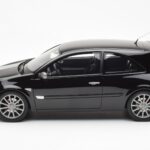 Renault Megane 2 RS Phase 2 ブラック Otto 1:18 - image 3 of 6