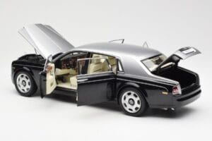 Rolls-Royce Phantom VII EWB ブラック＆シルバー Kyosho 1:18 08841BKS メタル - 画像 5/8