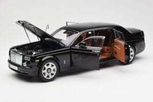 Rolls-Royce Phantom VII EWB ダイヤモンドブラック Kyosho 1:18 08841DBK2 メタル - 画像 2/8