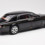 Rolls-Royce Phantom VII EWB ダイヤモンドブラック Kyosho 1:18 - image 3 of 8