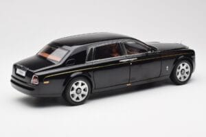 Rolls-Royce Phantom VII EWB ダイヤモンドブラック Kyosho 1:18 08841DBK2 メタル - 画像 3/8