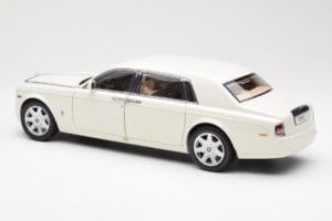Rolls-Royce Phantom VII EWB イングリッシュホワイト Kyosho 1:18 08841EW2 メタル - 画像 7/8